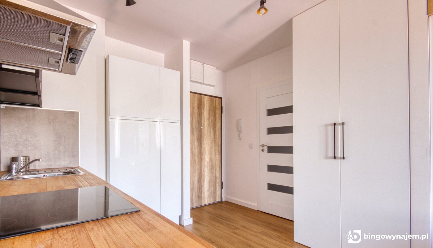 Dmowskiego / 2 pokojowe / Bezpośrednio